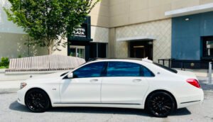 Grand wedding limousine in Atlanta.