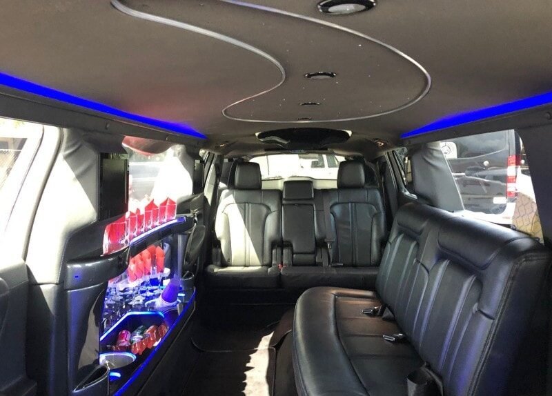 Mktinteriorstretchlimo E1692904763515