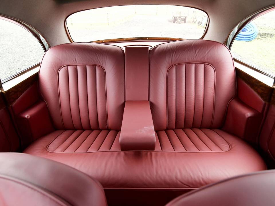 Vehicle Ad Standard Image F55c9953ba17984f06a223d52a6e0df7