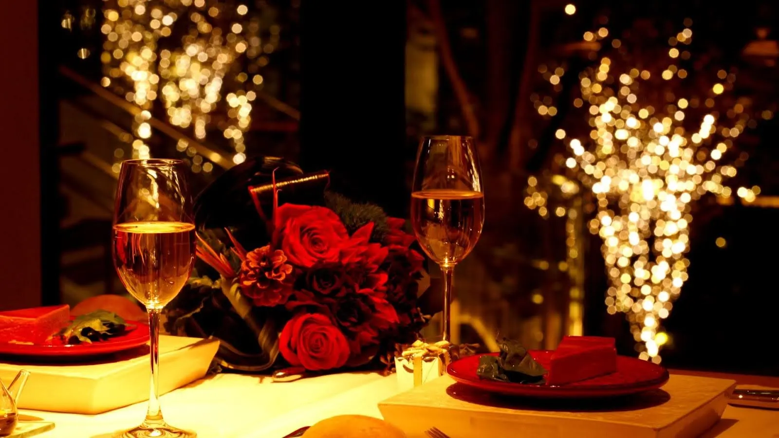 Valentine’s Day in Atlanta: Choosing the Right Limousine for Your Romantic Evening